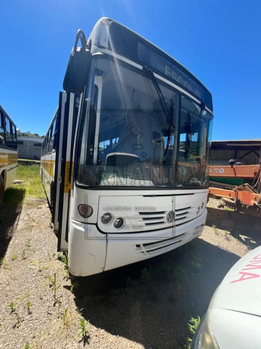 LOTE 012 - ÔNIBUS VOLKSWAGEN 17210 NEOBUS MEGA, ANO 2002, RENAVAM 00783556080, PLACAS IKR3C99 VALOR MÍNIMO DO LOTE: R$ 8.000,00 (OITO MIL REAIS).