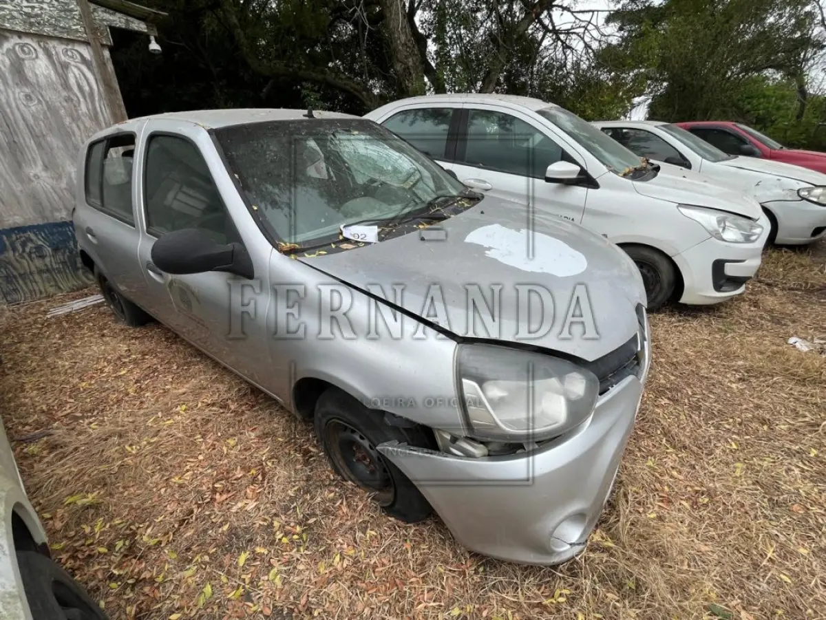 LOTE 002 - Renault Clio EXP, placa IVB7172, renavam 00596557280, ano/modelo 2013/2014  R$ 11.250,00