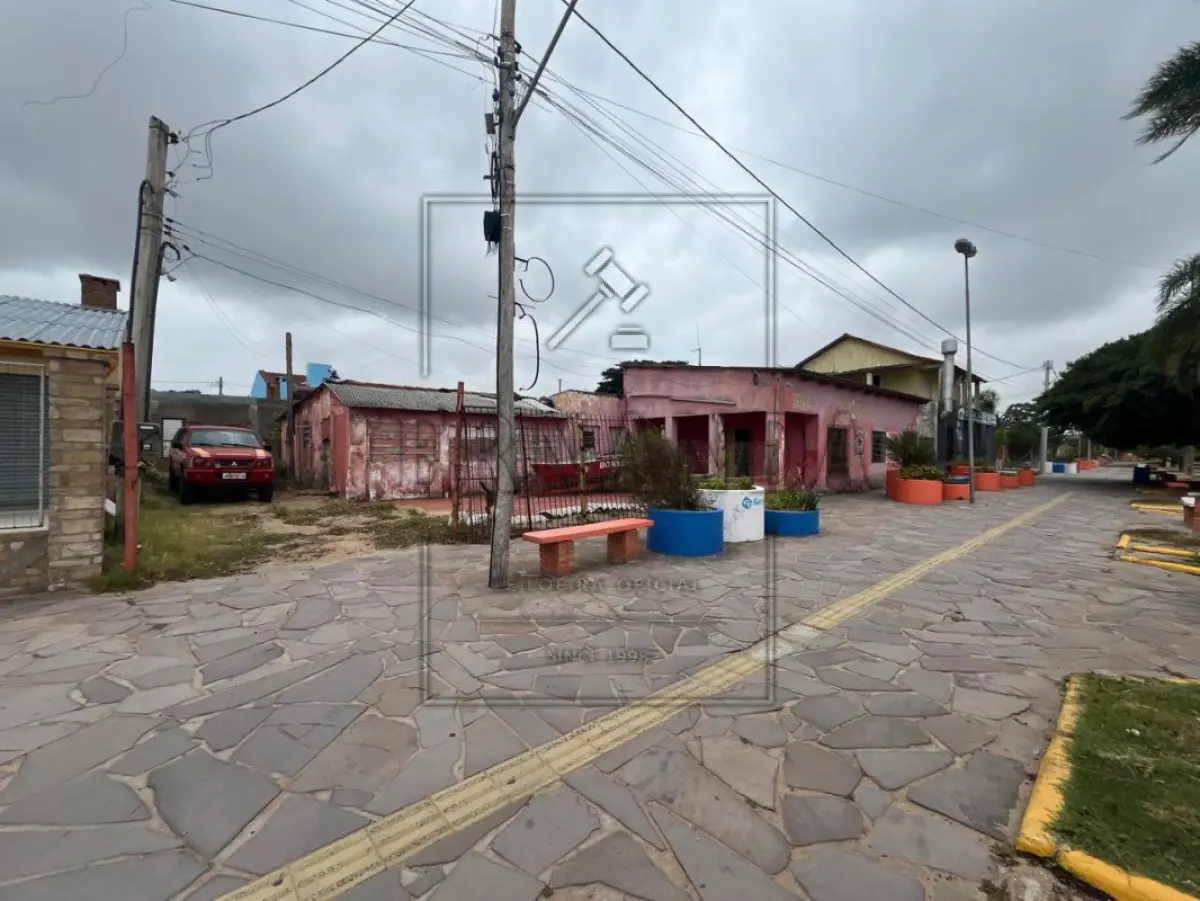 LOTE 011 - Imóvel situado na Rua da Praia – Calçadão, de Arambaré/RS R$ 937.973,61