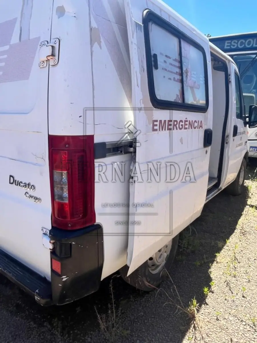 LOTE 011 - FIAT DUCATO CARGO, PLACAS IMS1426, ANO 2006, RENAVAM 86607779-0 VALOR MÍNIMO DO LOTE: R$ 9.800,00 (NOVE MIL E OITOCENTOS REAIS).