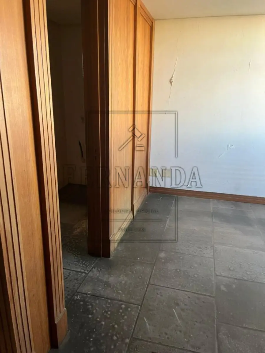 LOTE 001 - Sala Comercial Rua Gen. Vasco Alves, nº 431/402 - Centro - Alegrete/RS Matrícula nº 18.313 R$ 156.750,00.