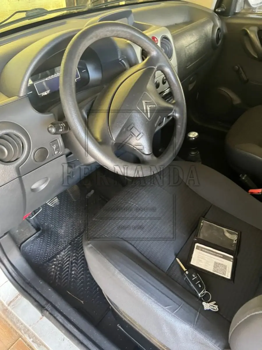 LOTE 001 - Veículo I/Citroen Berlingo FGPL, ano/modelo 2018/2019, placas IYR8H84, avaliado em R$47.000,00.