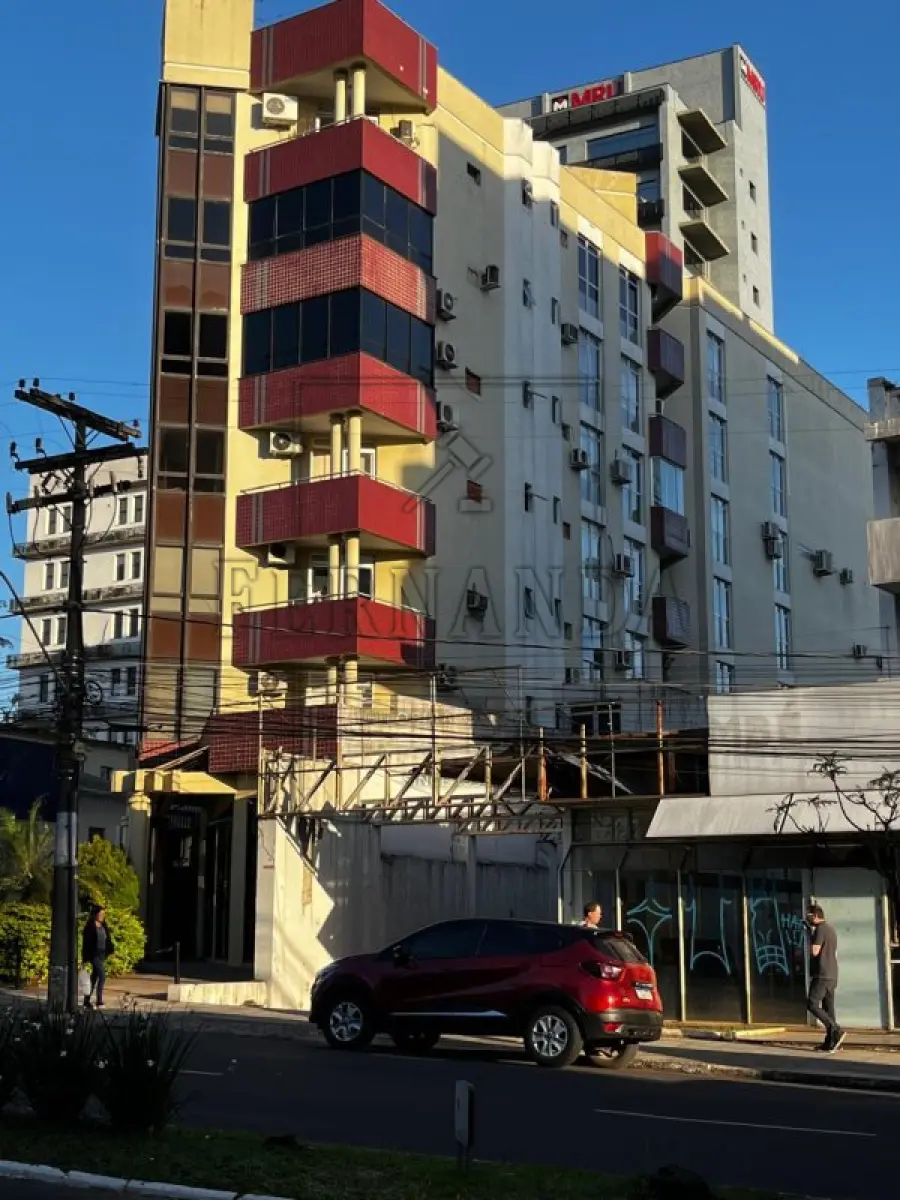 LOTE 002 - Sala Comercial Av. Presidente Vargas, nº 2135/503 - Centro - Santa Maria/RS  Matrícula nº 78.048 R$ 198.750,00.