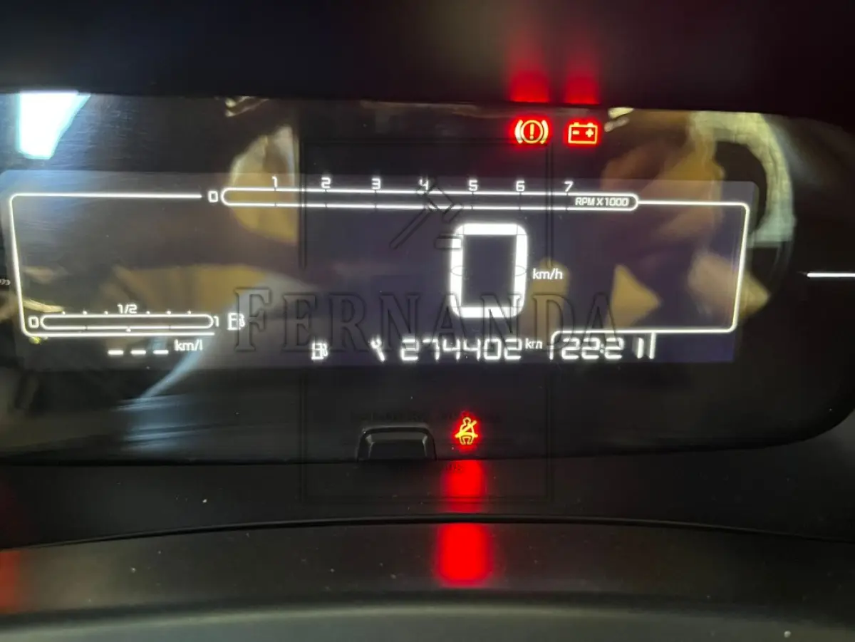 LOTE 001 - Veículo I/Citroen Berlingo FGPL, ano/modelo 2018/2019, placas IYR8H84, avaliado em R$47.000,00.