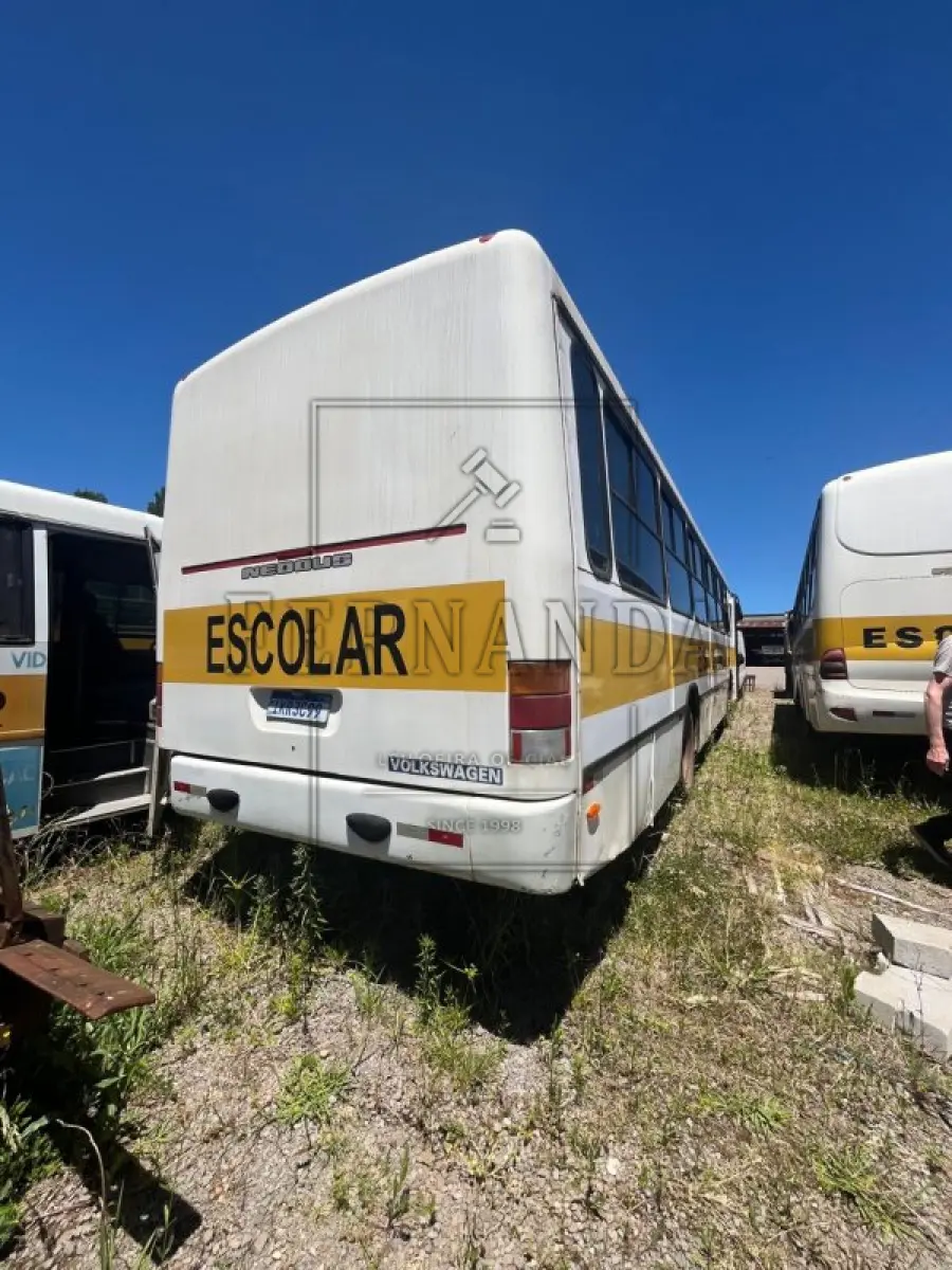 LOTE 012 - ÔNIBUS VOLKSWAGEN 17210 NEOBUS MEGA, ANO 2002, RENAVAM 00783556080, PLACAS IKR3C99 VALOR MÍNIMO DO LOTE: R$ 8.000,00 (OITO MIL REAIS).