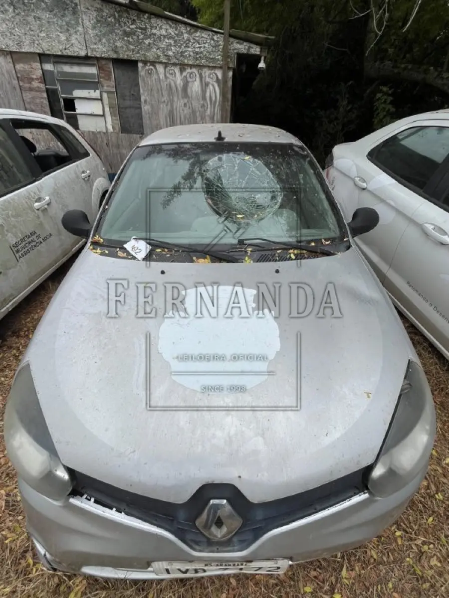 LOTE 002 - Renault Clio EXP, placa IVB7172, renavam 00596557280, ano/modelo 2013/2014  R$ 11.250,00