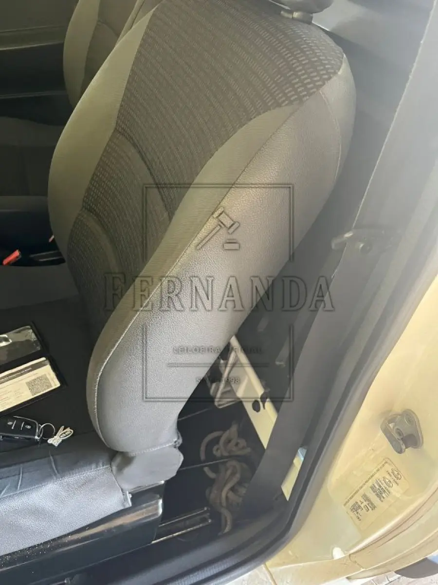 LOTE 001 - Veículo I/Citroen Berlingo FGPL, ano/modelo 2018/2019, placas IYR8H84, avaliado em R$47.000,00.