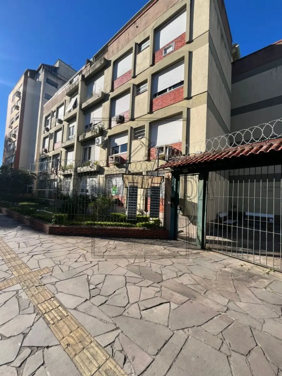 LOTE 001 - Imóvel  Localizado na Rua Dr. Barcelos, 1076, Apartamento 104, Edifício Guanabara, Canoas/RS. Imóvel de matrícula n°22.237,do Registro de Imóveis de Canoas Avaliado em R$ 190.000,00 (cento e noventa mil reais).