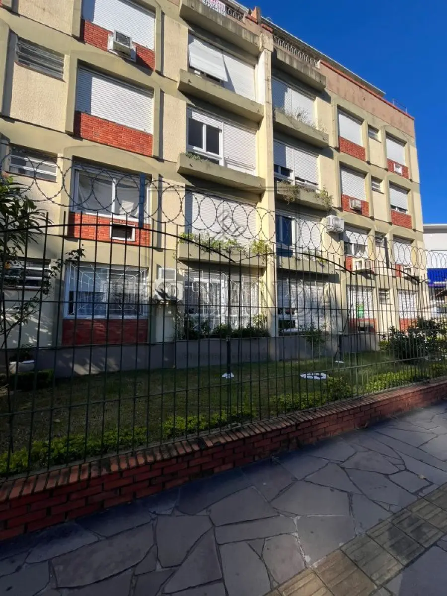 LOTE 001 - Imóvel  Localizado na Rua Dr. Barcelos, 1076, Apartamento 104, Edifício Guanabara, Canoas/RS. Imóvel de matrícula n°22.237,do Registro de Imóveis de Canoas Avaliado em R$ 190.000,00 (cento e noventa mil reais).