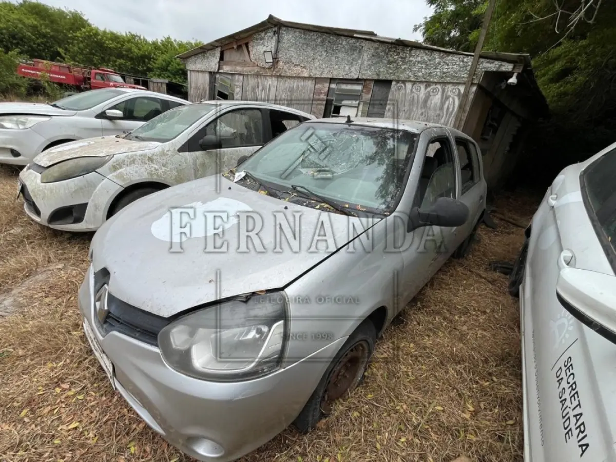 LOTE 002 - Renault Clio EXP, placa IVB7172, renavam 00596557280, ano/modelo 2013/2014  R$ 11.250,00