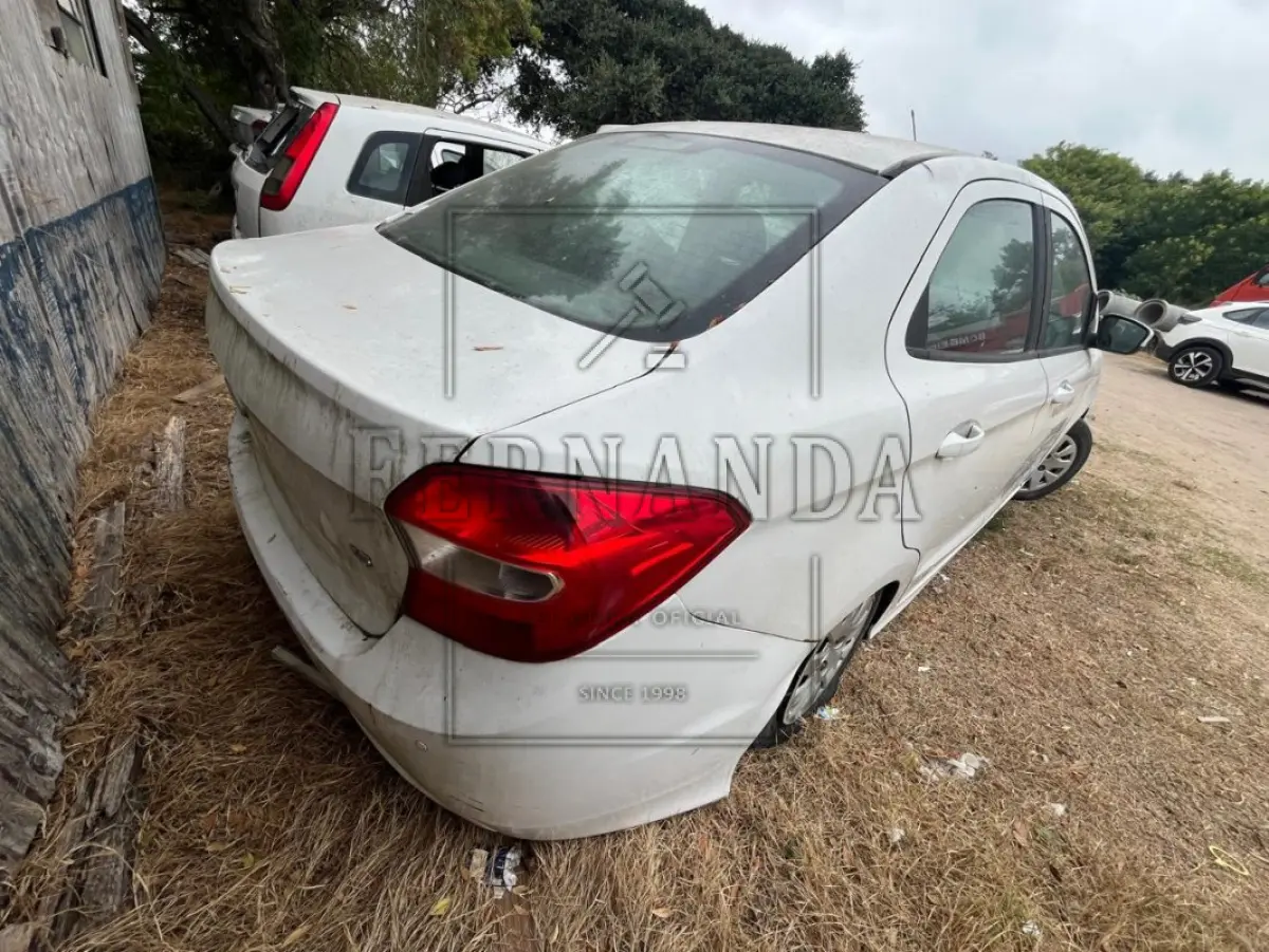 LOTE 006 - FORD KA SE 1.5 SD, placa IXA2423, renavam 01074260314, ano/modelo 2015/2016 R$ 18.500,00