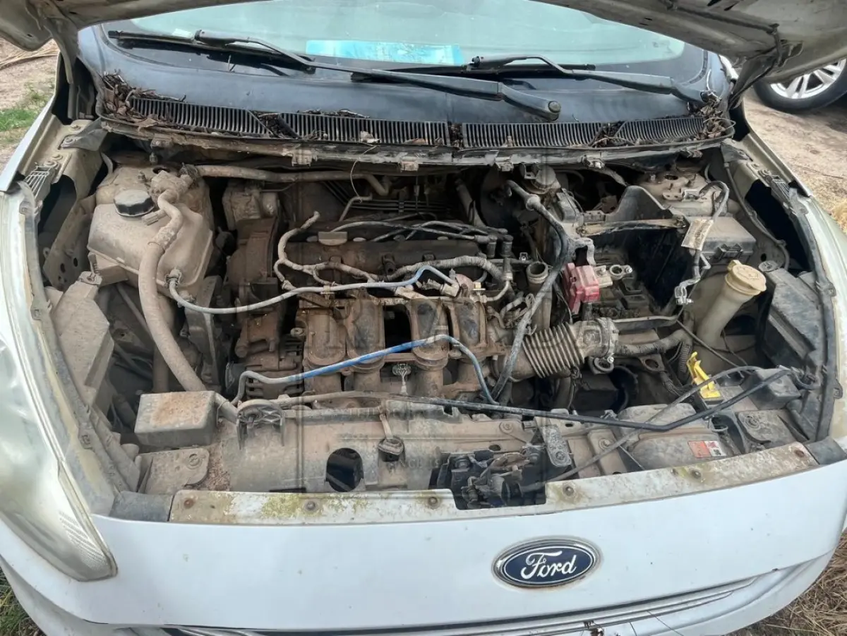 LOTE 006 - FORD KA SE 1.5 SD, placa IXA2423, renavam 01074260314, ano/modelo 2015/2016 R$ 18.500,00