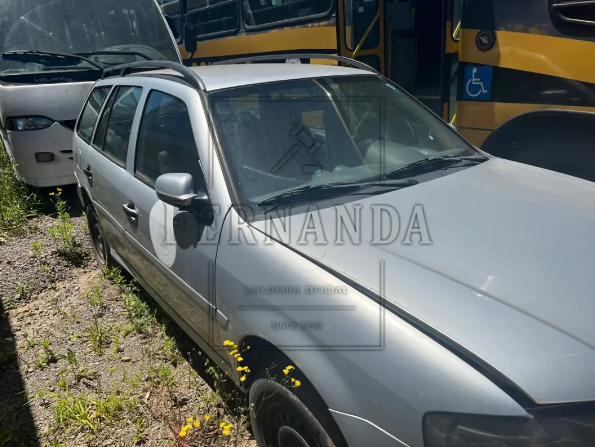 LOTE 008 - PARATI 1.6 VOLKSWAGEN, RENAVAM 22695376-9, PLACAS IQZ5892, ANO 2010 VALOR MÍNIMO DO LOTE: R$ 1.700,00 (MIL E SETECENTOS REAIS).