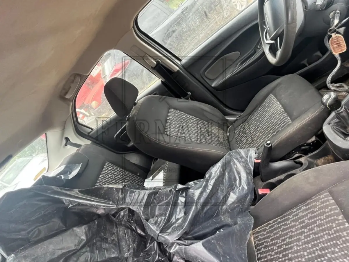 LOTE 006 - FORD KA SE 1.5 SD, placa IXA2423, renavam 01074260314, ano/modelo 2015/2016 R$ 18.500,00