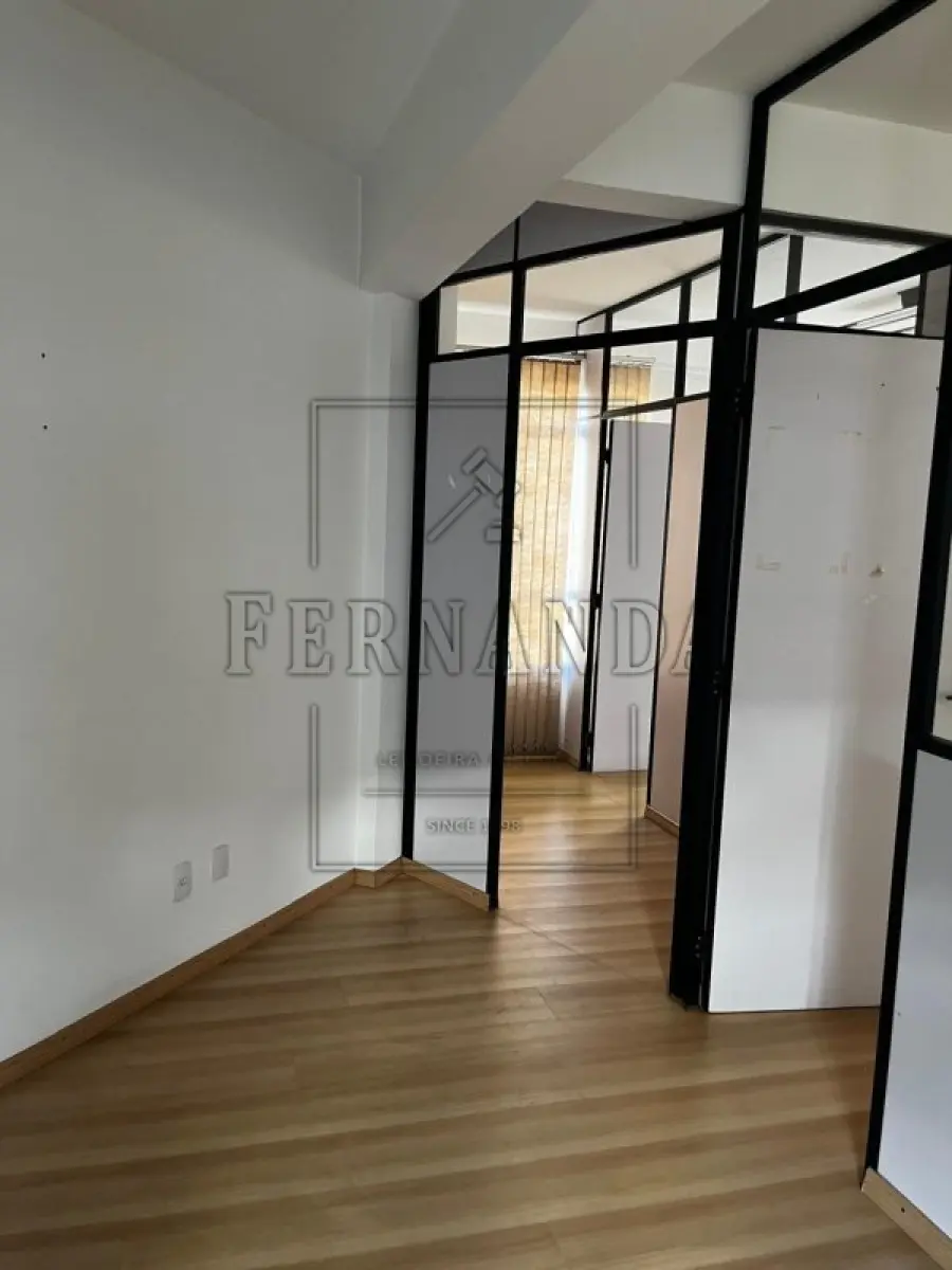 LOTE 002 - Sala Comercial Av. Presidente Vargas, nº 2135/503 - Centro - Santa Maria/RS  Matrícula nº 78.048 R$ 198.750,00.