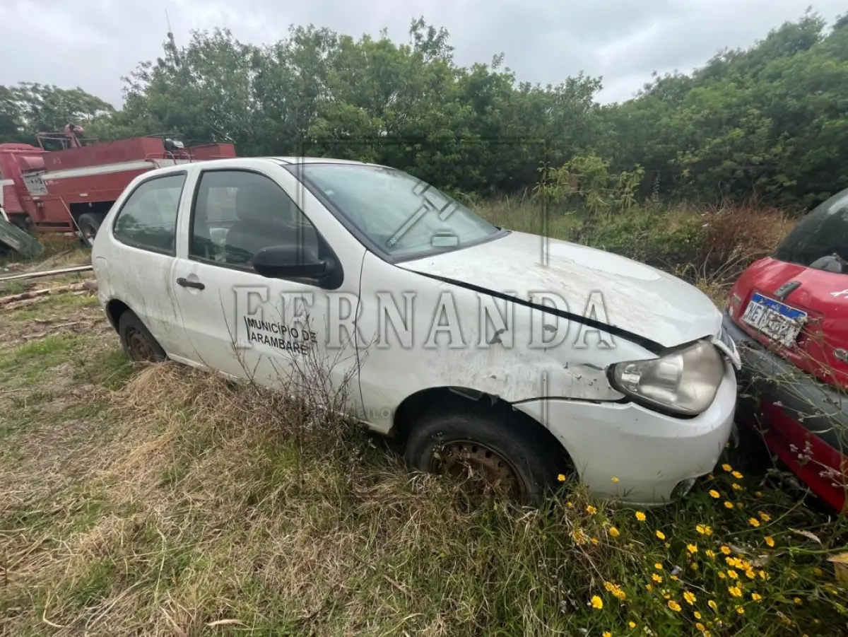 LOTE 010 - FIAT/PALIO FIRE, placa IWA6725, renavam 01024136970, ano/modelo 2014/2015  R$ 11.800,00
