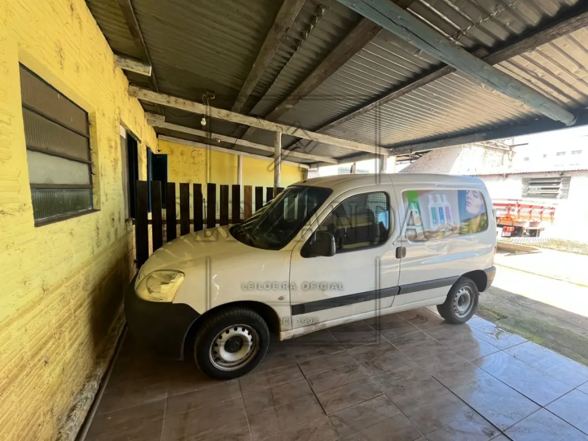 LOTE 001 - Veículo I/Citroen Berlingo FGPL, ano/modelo 2018/2019, placas IYR8H84, avaliado em R$47.000,00.