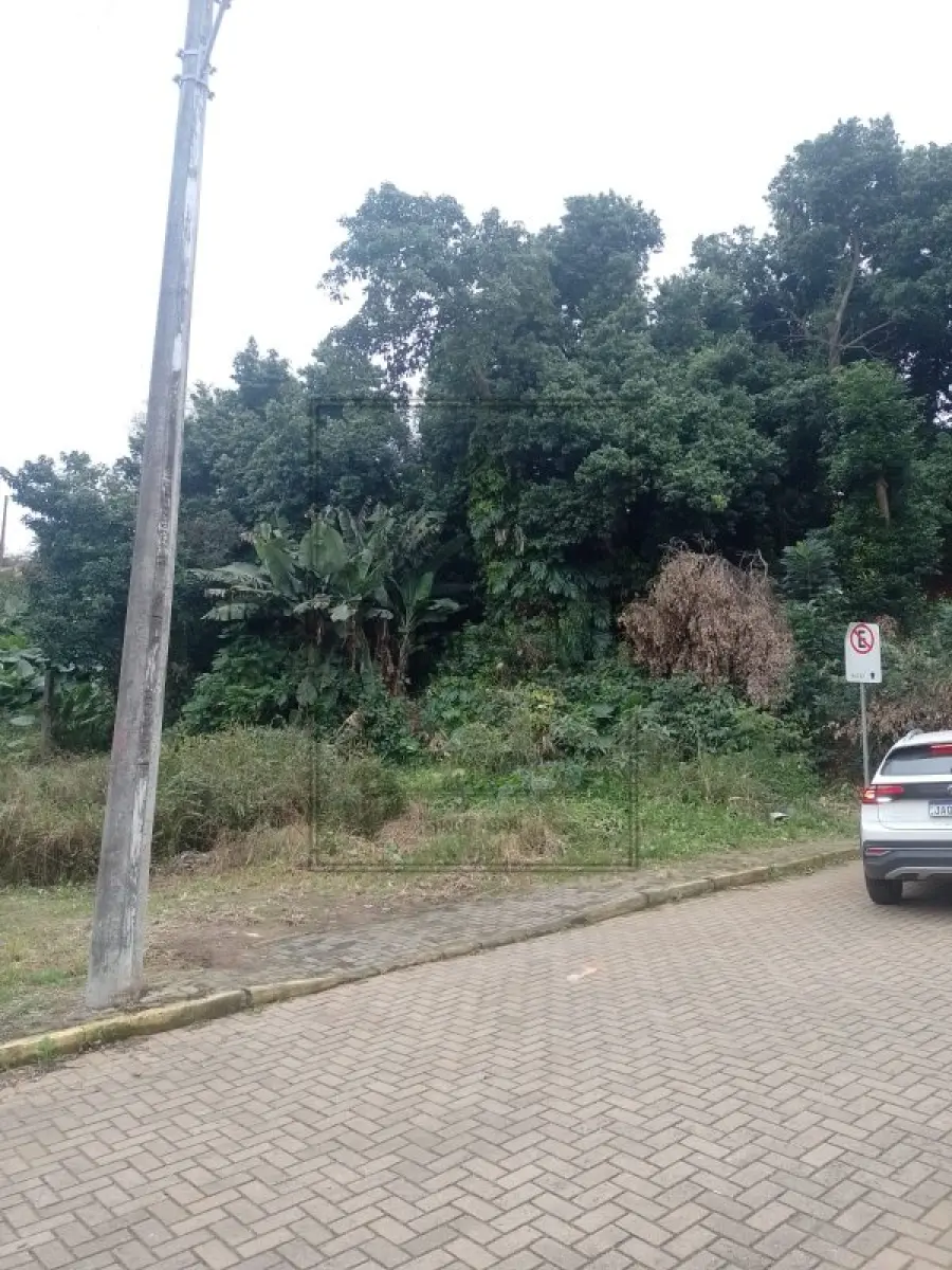 LOTE 001 - NOVO HAMBURGO -Imóvel Localizado na Rua Florianópolis, s/n, Boa Vista. Imóvel com 808,00m². Desocupado. Matrícula n° 131277. Avaliado em R$ 927.915,28.