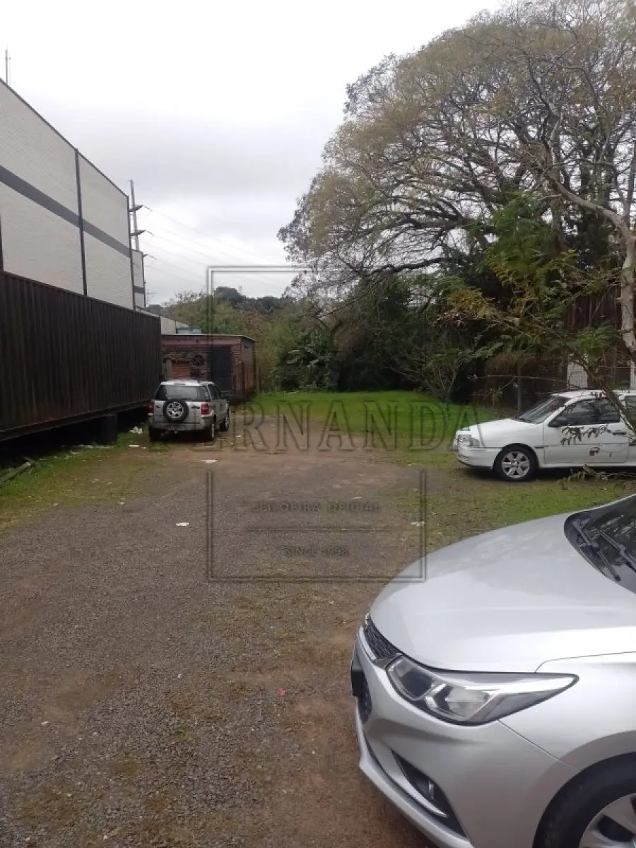 LOTE 002 - NOVO HAMBURGO -Imóvel Localizado na Av. Nações Unidas, s/n, Industrial. Imóvel com 1.145,51m². Desocupado. Matrícula n°117985. Avaliado em R$ 822.785,47.