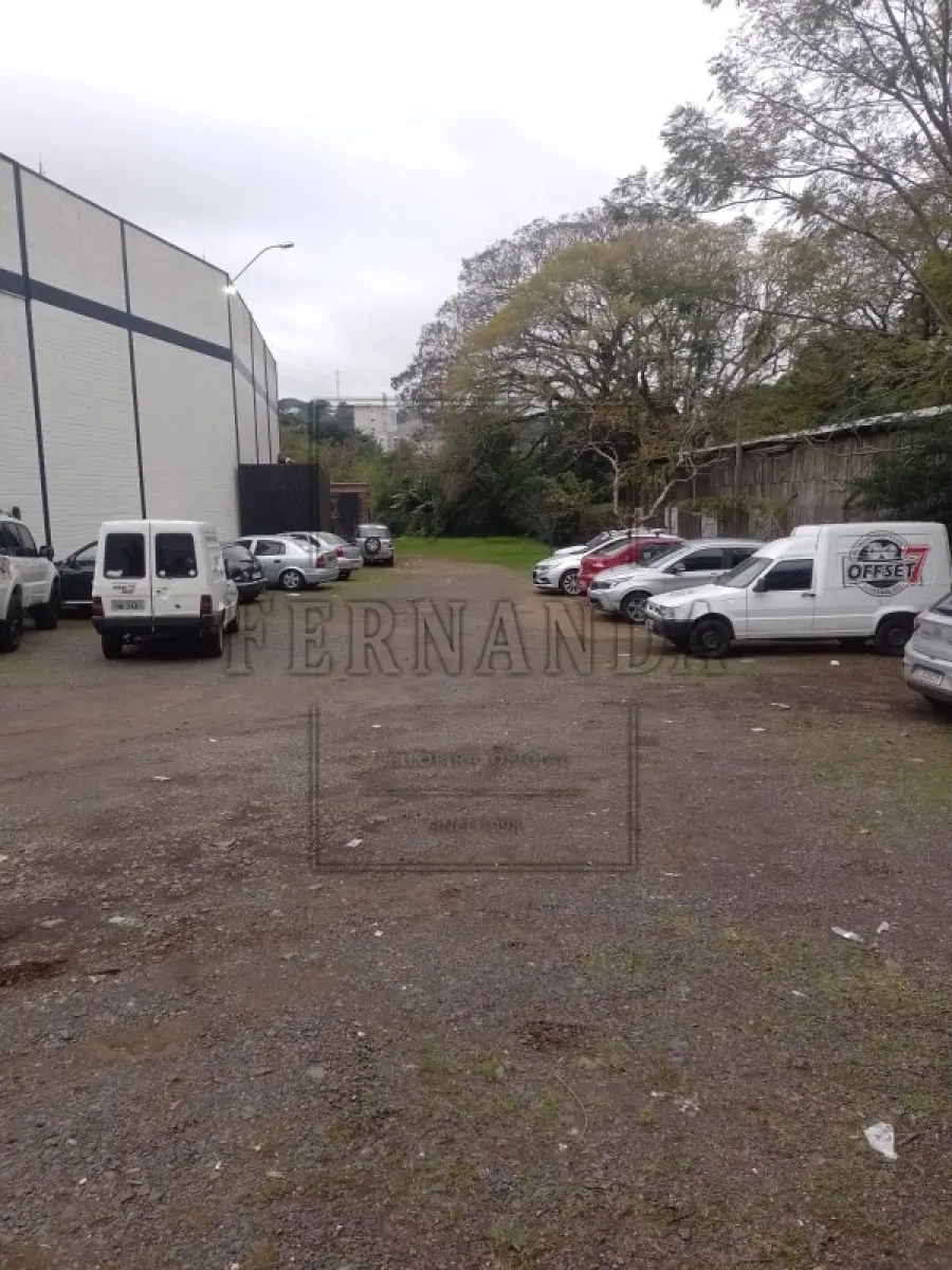 LOTE 002 - NOVO HAMBURGO -Imóvel Localizado na Av. Nações Unidas, s/n, Industrial. Imóvel com 1.145,51m². Desocupado. Matrícula n°117985. Avaliado em R$ 822.785,47.