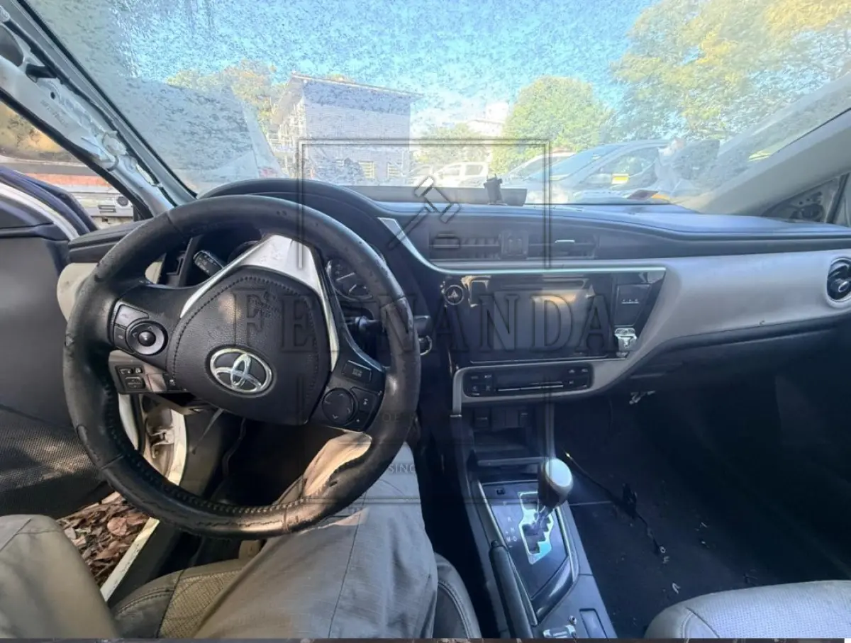 LOTE 024 - VEÍCULO TOYOTA/COROLLA XEI 2.0 FLEX, PLACA: IYF7441, ANO: 2017
