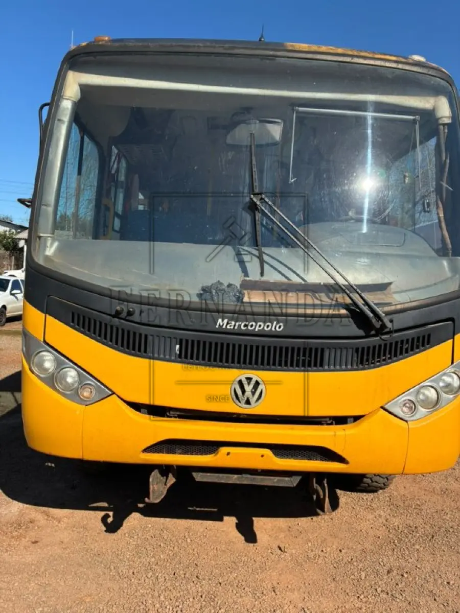 LOTE 006 - Onibus Escolar Volkswagen 15.190 EOD E.HD ORE, ano 2013, diesel, placas IUN 8499. Avaliado em R$ 75.000,00.