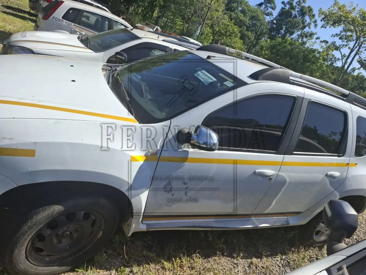 LOTE 004 - VEÍCULO RENAULT/DUSTER 16 D 4X2, PLACA: IWC7253, ANO: 2014