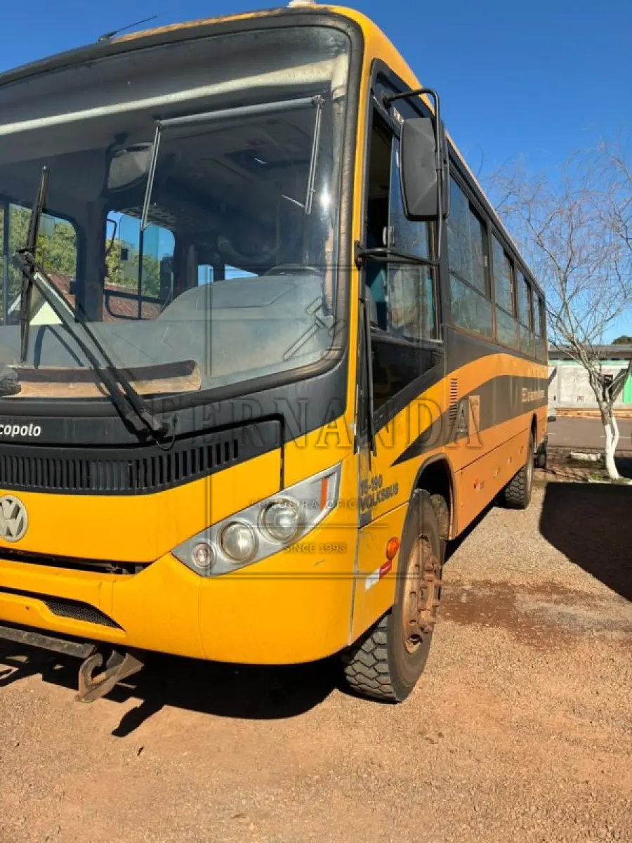 LOTE 006 - Onibus Escolar Volkswagen 15.190 EOD E.HD ORE, ano 2013, diesel, placas IUN 8499. Avaliado em R$ 75.000,00.