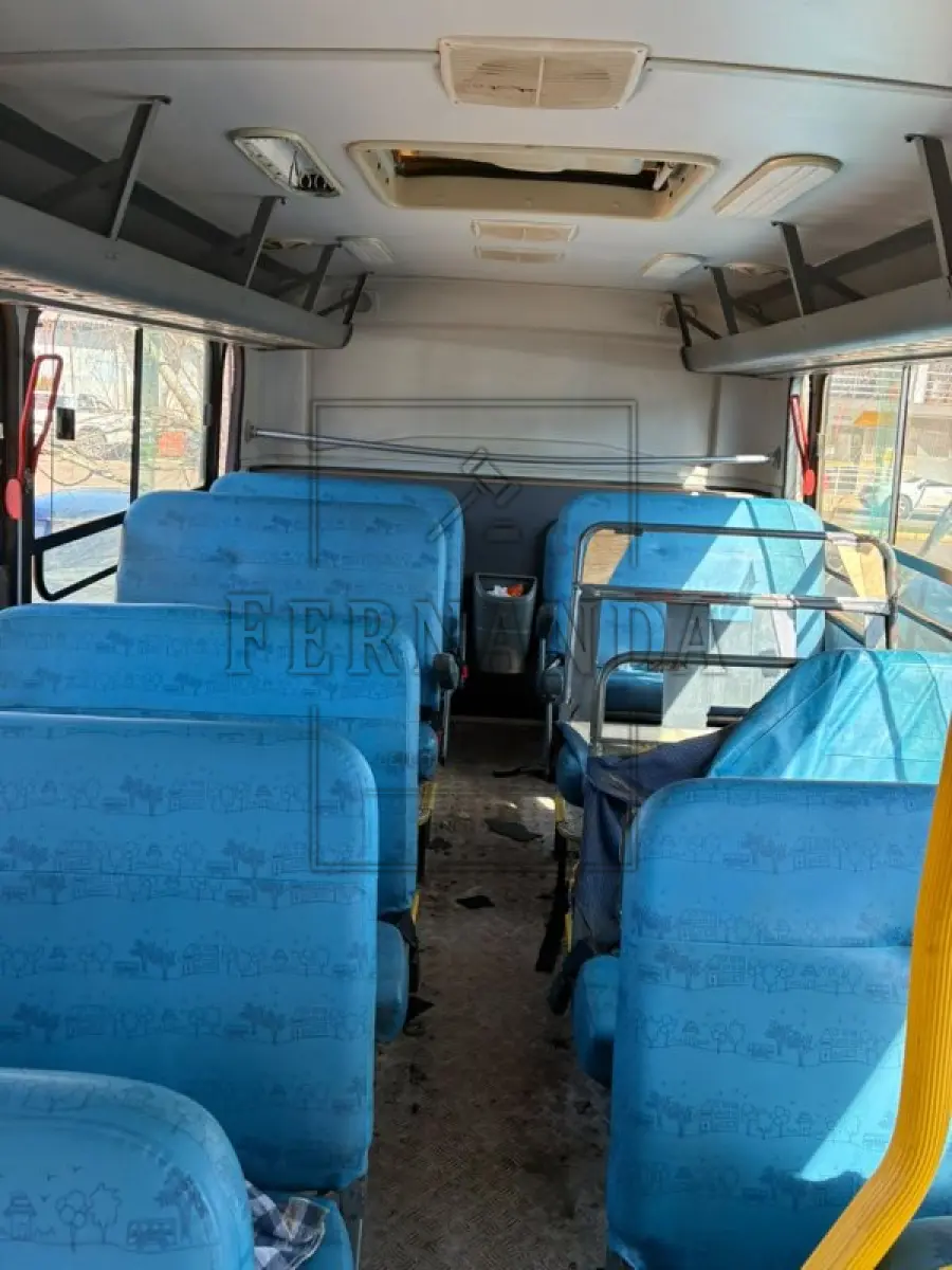 LOTE 006 - Onibus Escolar Volkswagen 15.190 EOD E.HD ORE, ano 2013, diesel, placas IUN 8499. Avaliado em R$ 75.000,00.