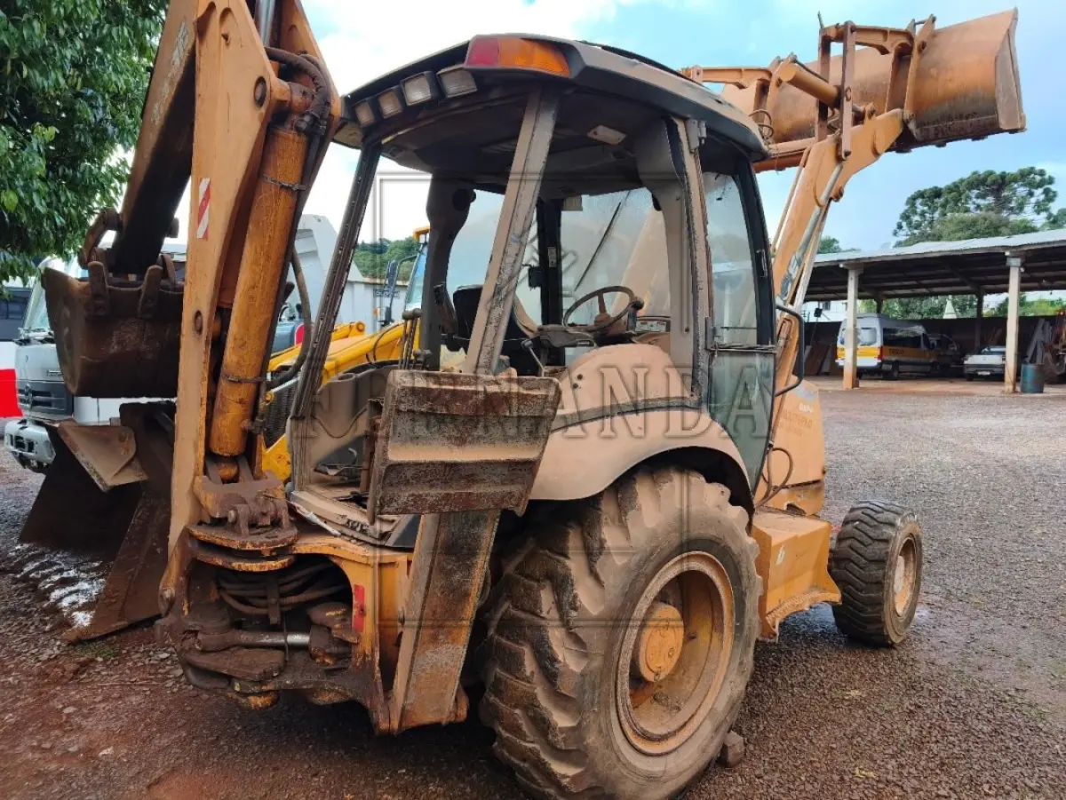 Foto de RETROESCAVADEIRA CASE 580M 4X4, 85 HP, ANO 2010, DIESEL. AVALIADO EM R$ 60....