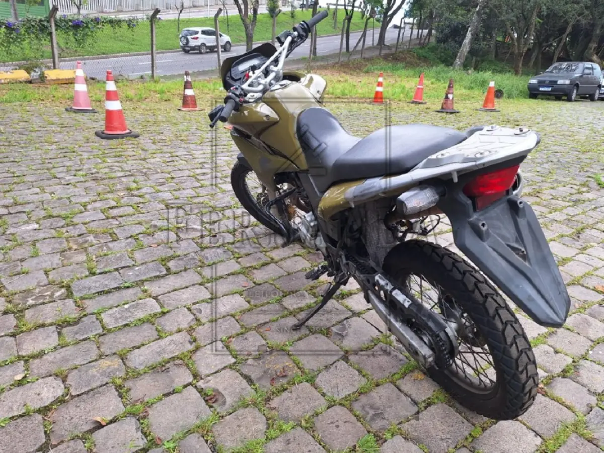 LOTE 010 - VEÍCULO HONDA/XRE 300, PLACA: JBM3857, ANO: 2012