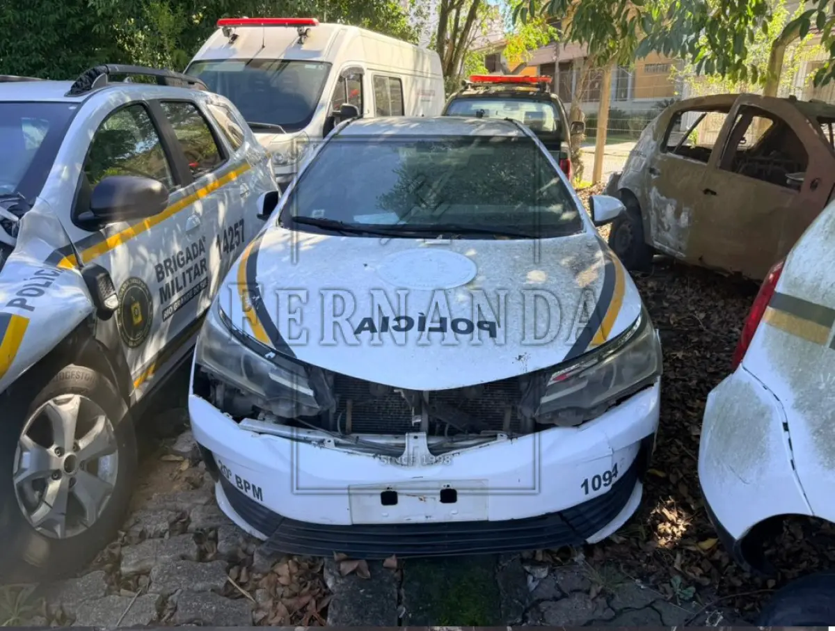 LOTE 024 - VEÍCULO TOYOTA/COROLLA XEI 2.0 FLEX, PLACA: IYF7441, ANO: 2017