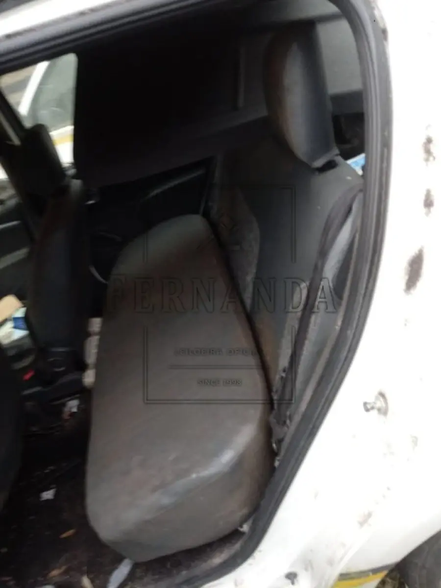 LOTE 037 - VEÍCULO RENAULT/SANDERO EXP 16HP, PLACA: IUW3994, ANO: 2013