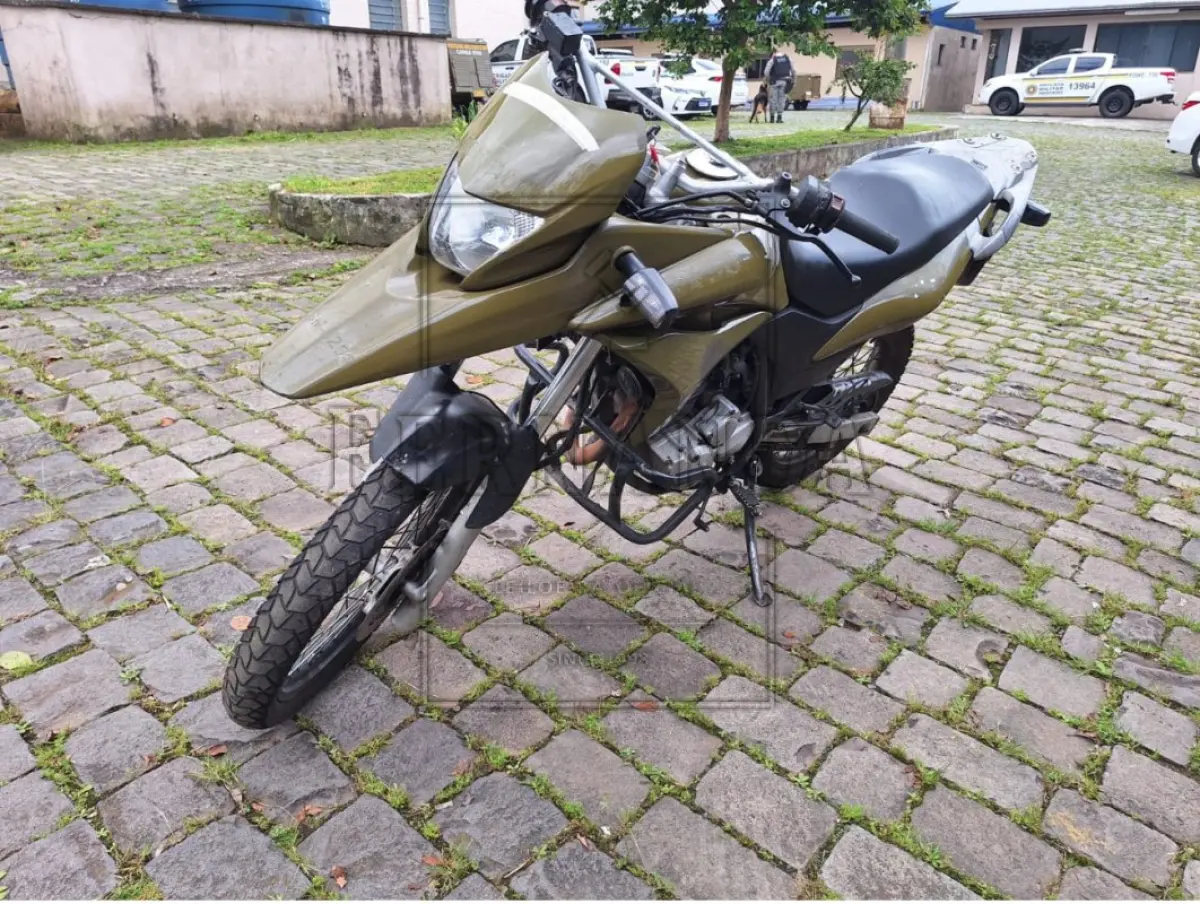 LOTE 010 - VEÍCULO HONDA/XRE 300, PLACA: JBM3857, ANO: 2012