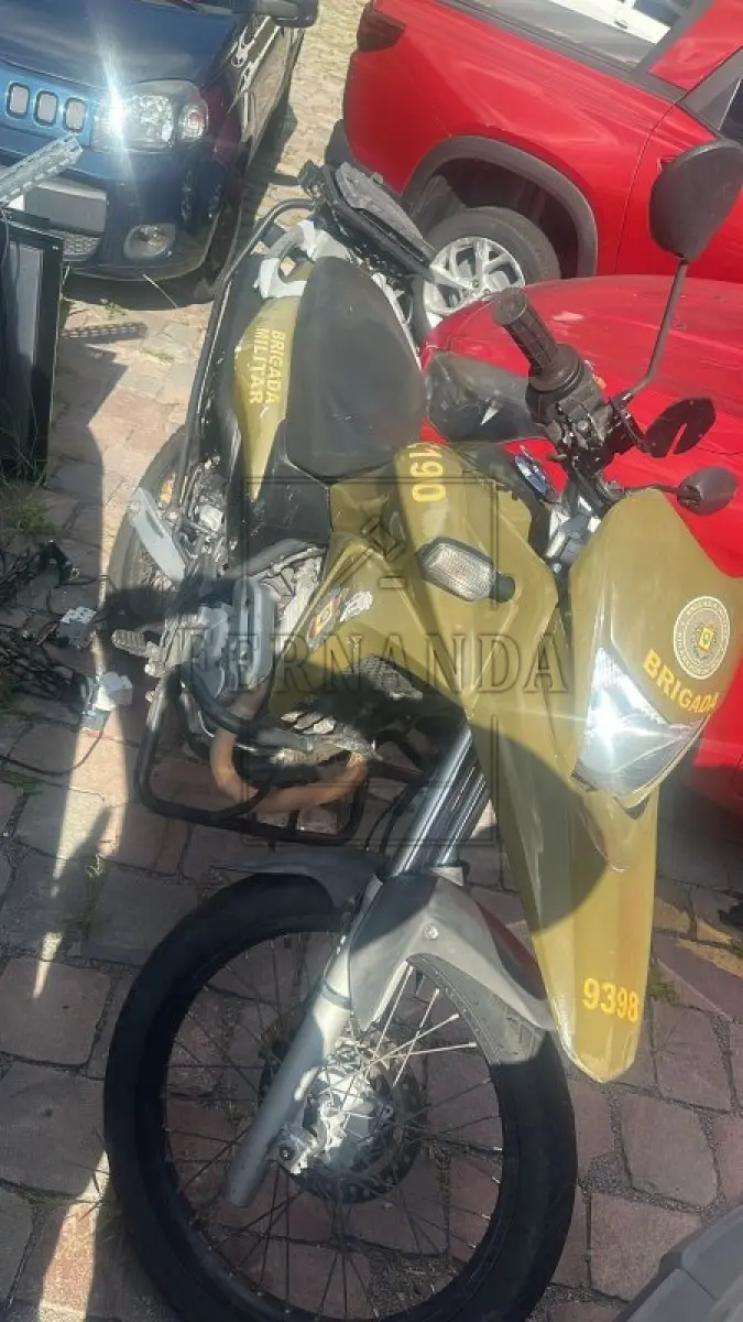 LOTE 002 - VEÍCULO HONDA/XRE 300, PLACA: IVA0580, ANO 2013