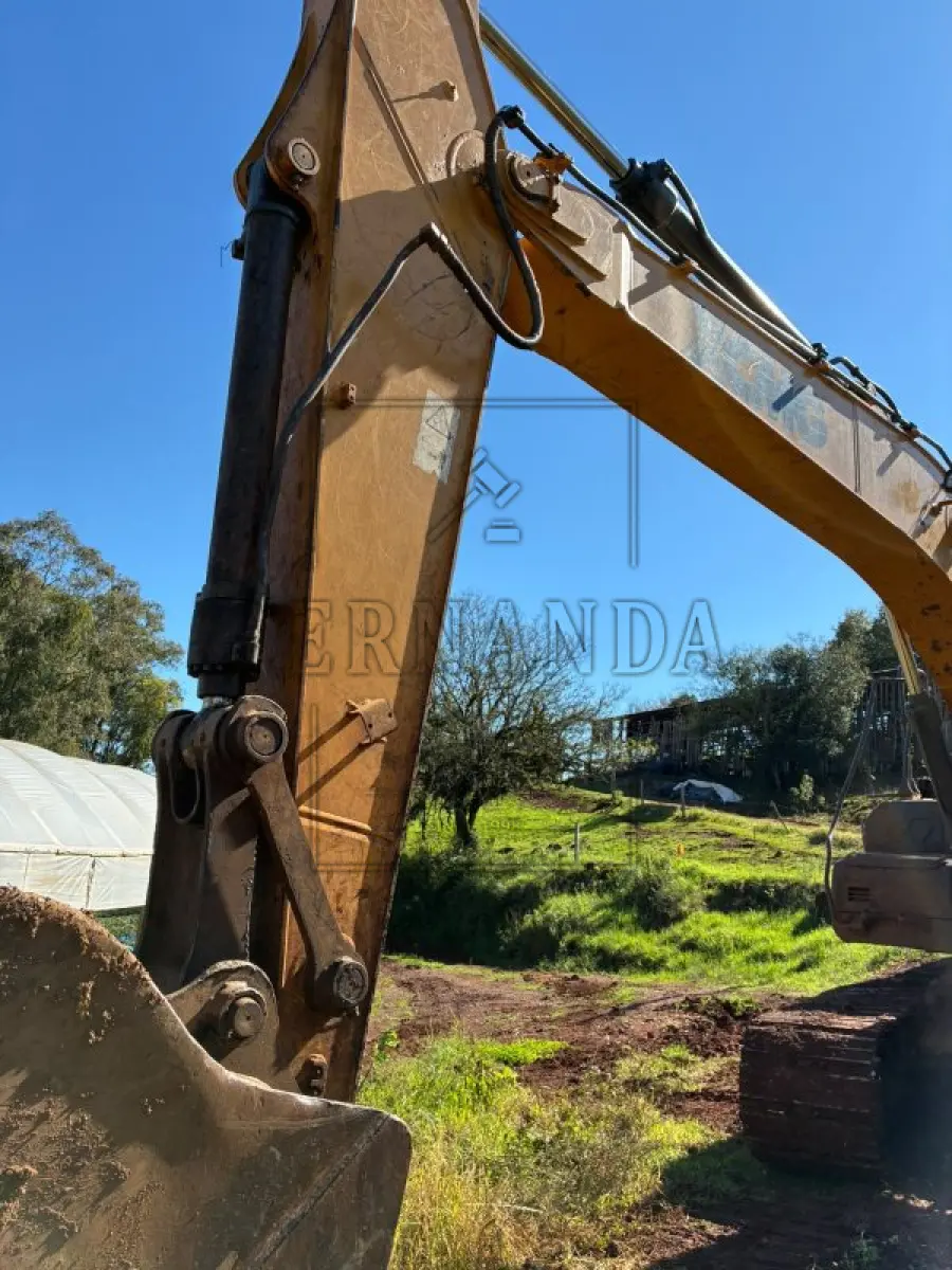LOTE 007 - Escavadeira Hidráulica XCMG XE225BR, ano 2021, diesel. Avaliado em R$ 180.000,00.