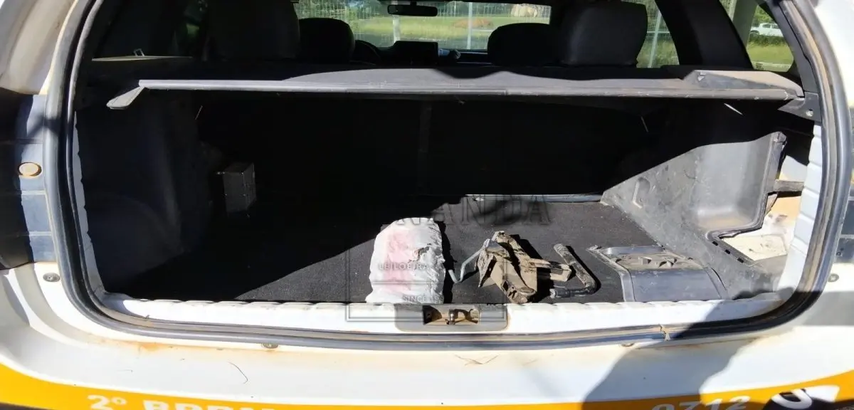 LOTE 001 - VEÍCULO RENAULT/DUSTER 16 E 4X2, PLACA IVF5A16, ANO 2013
