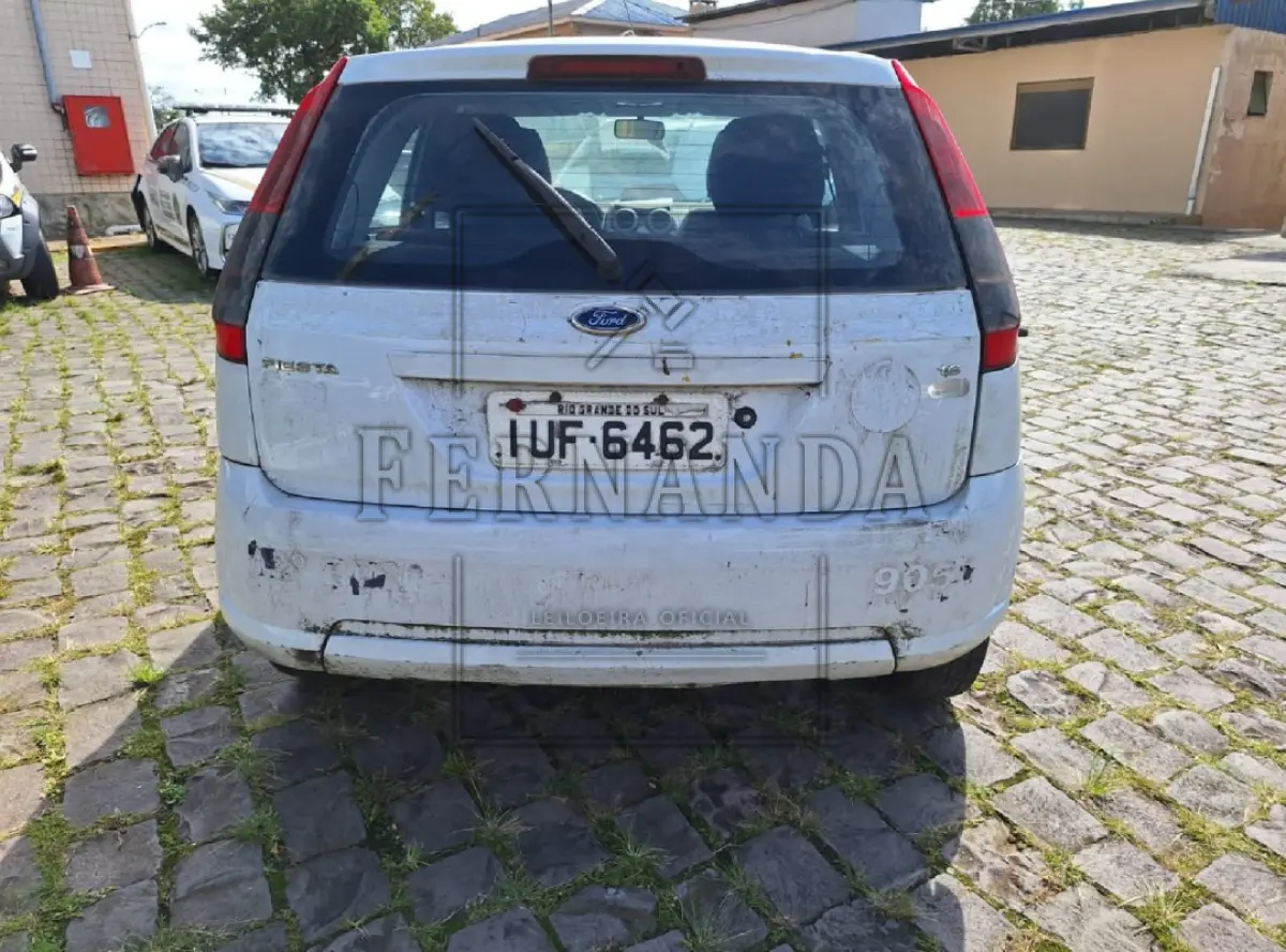 LOTE 009 - VEÍCULO FORD/FIESTA 1.6 FLEX, PLACA: IUF6462, ANO: 2013