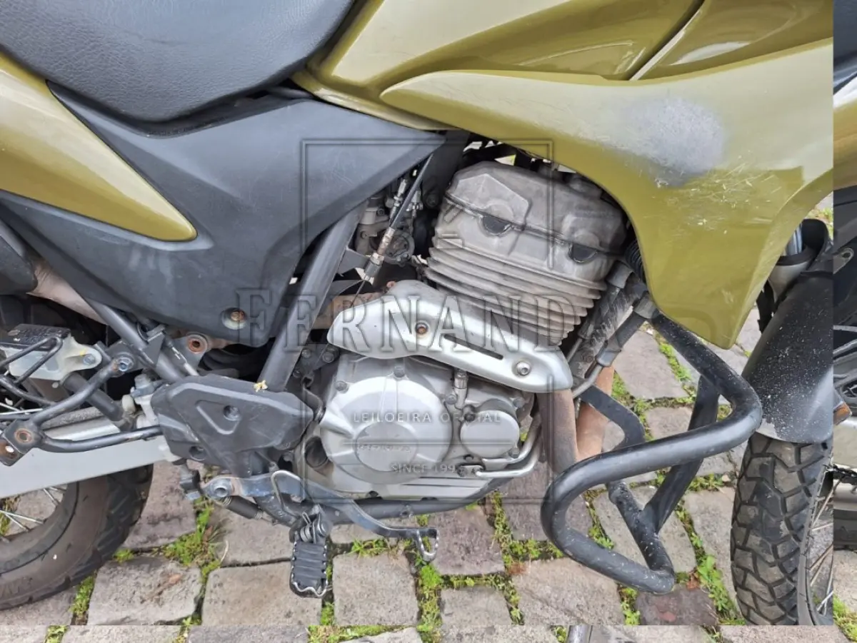 LOTE 010 - VEÍCULO HONDA/XRE 300, PLACA: JBM3857, ANO: 2012