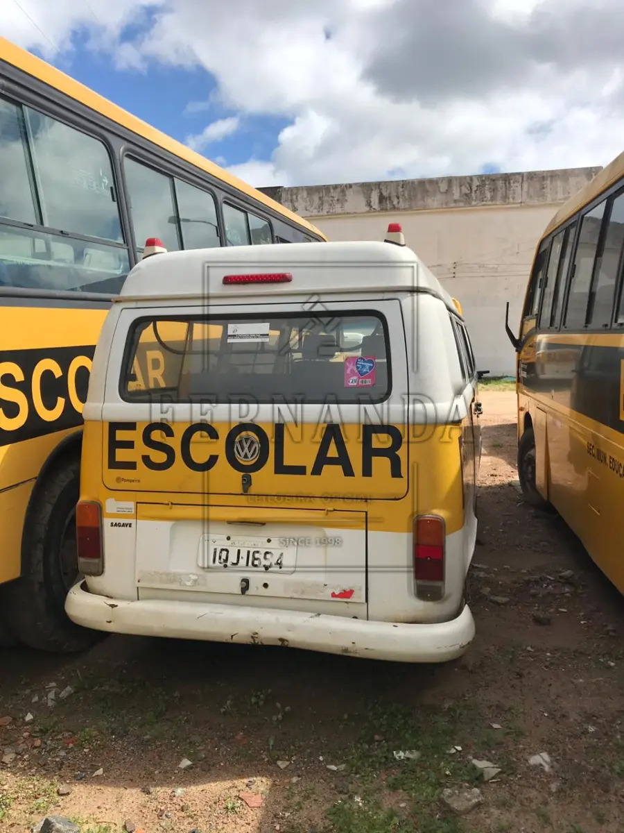 LOTE 008 - Um veículo Microônibus, VW/Kombi escolar, 15pas, 2009