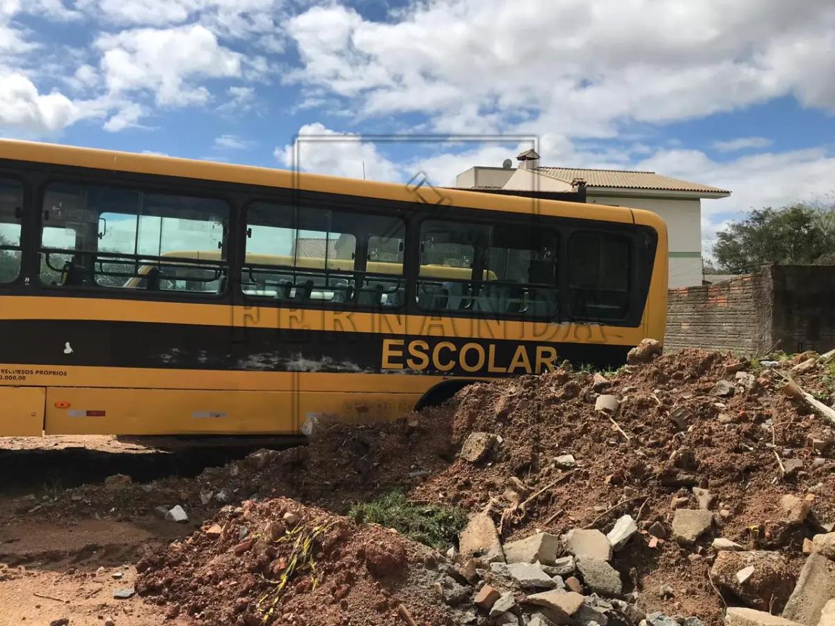 LOTE 002 - Um veículo ônibus VW/15.190, 57pas, 185cv, ano 2009, placas IQG4984
