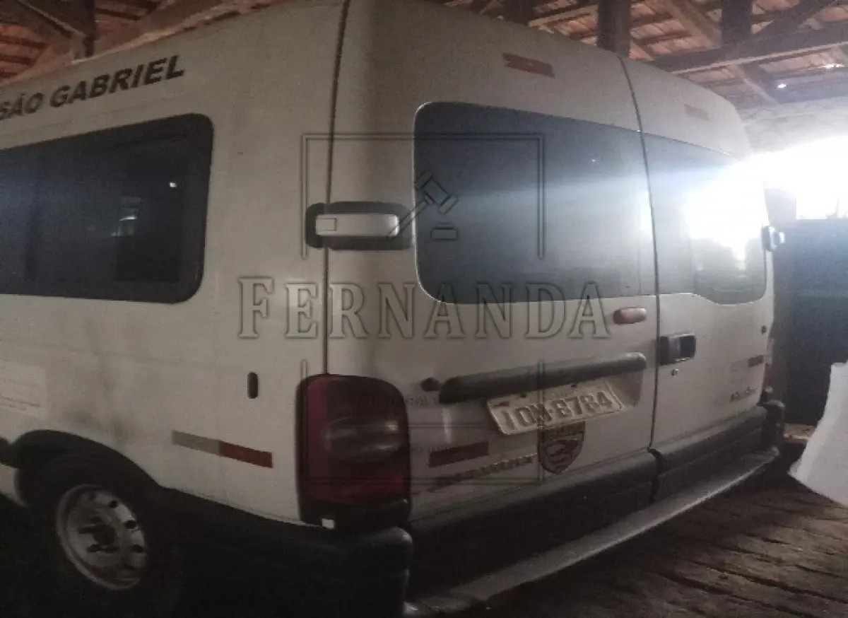 LOTE 007 - Um veículo Renault/ Master Bus16 DCI, 16pas, ano 2007