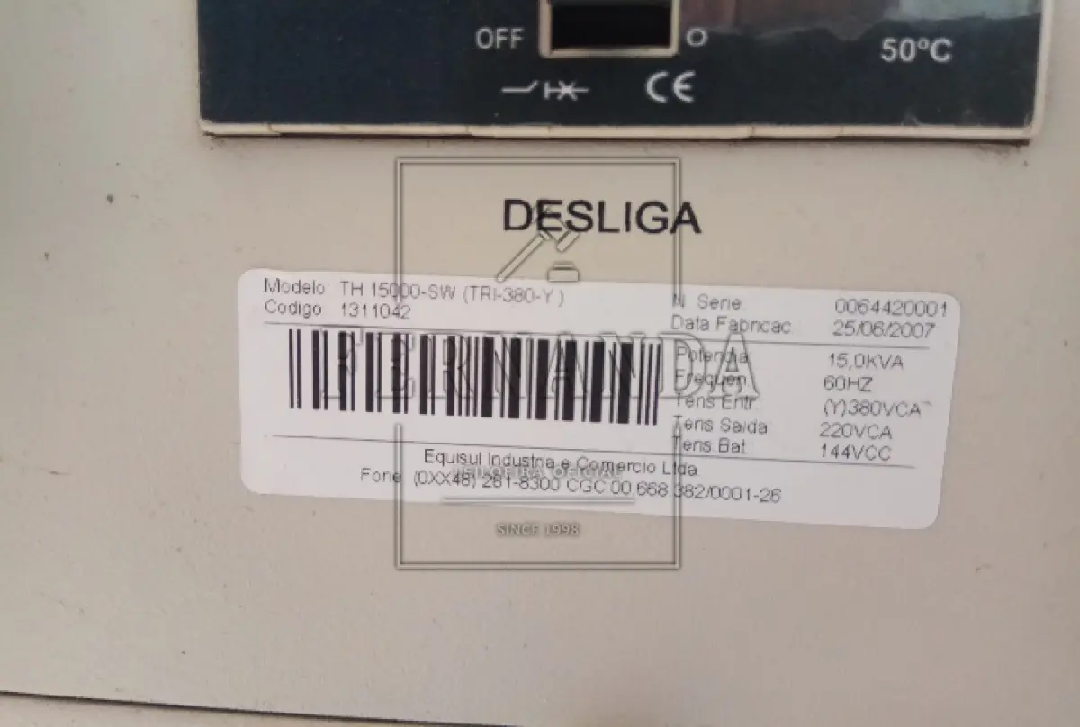 LOTE 032 - Um No-breack Senoidal, microprocessado com baterias equisul