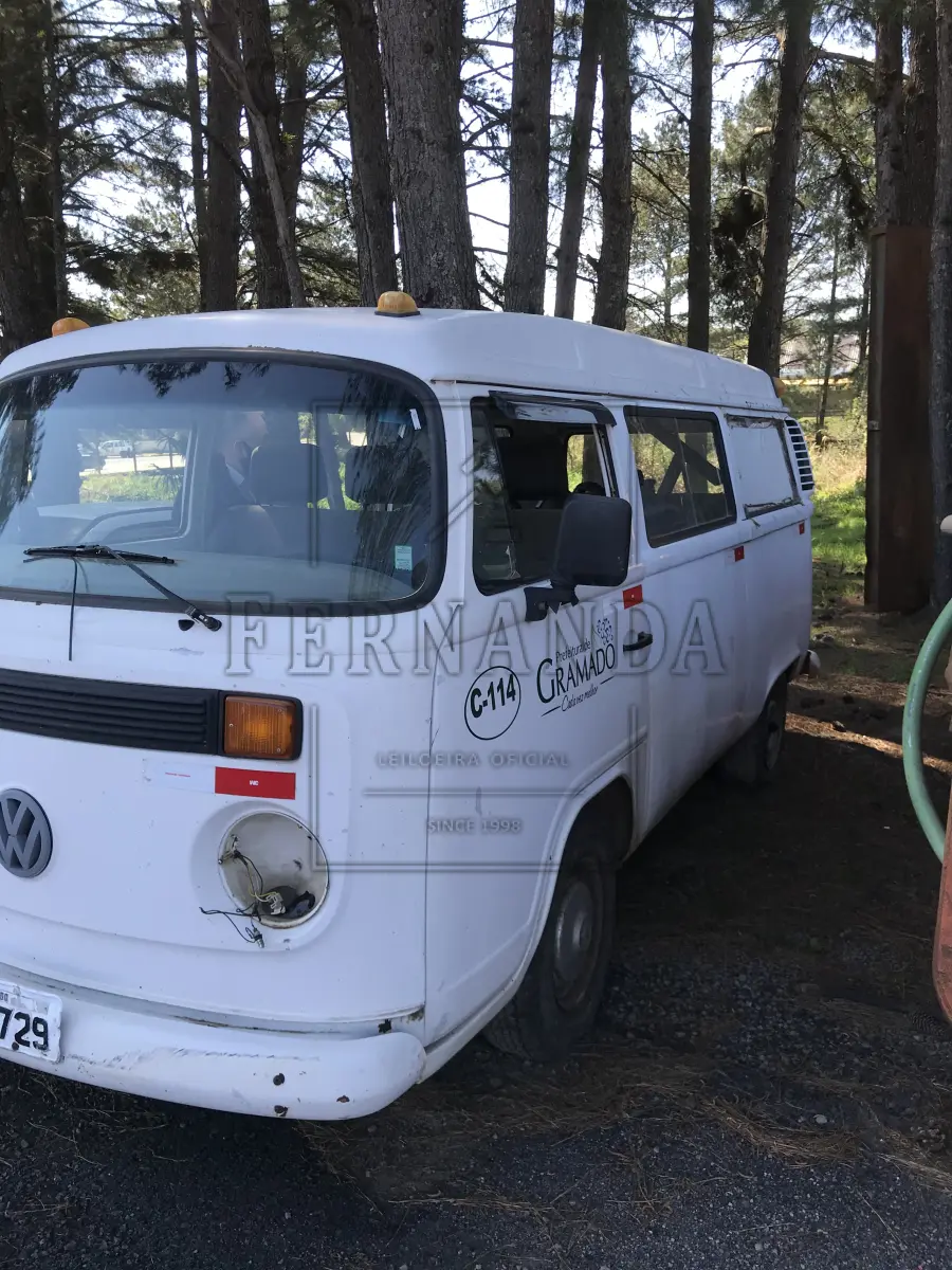 LOTE 008 - VW/Kombi, cor branca, ano 2003, placas ILG1729
