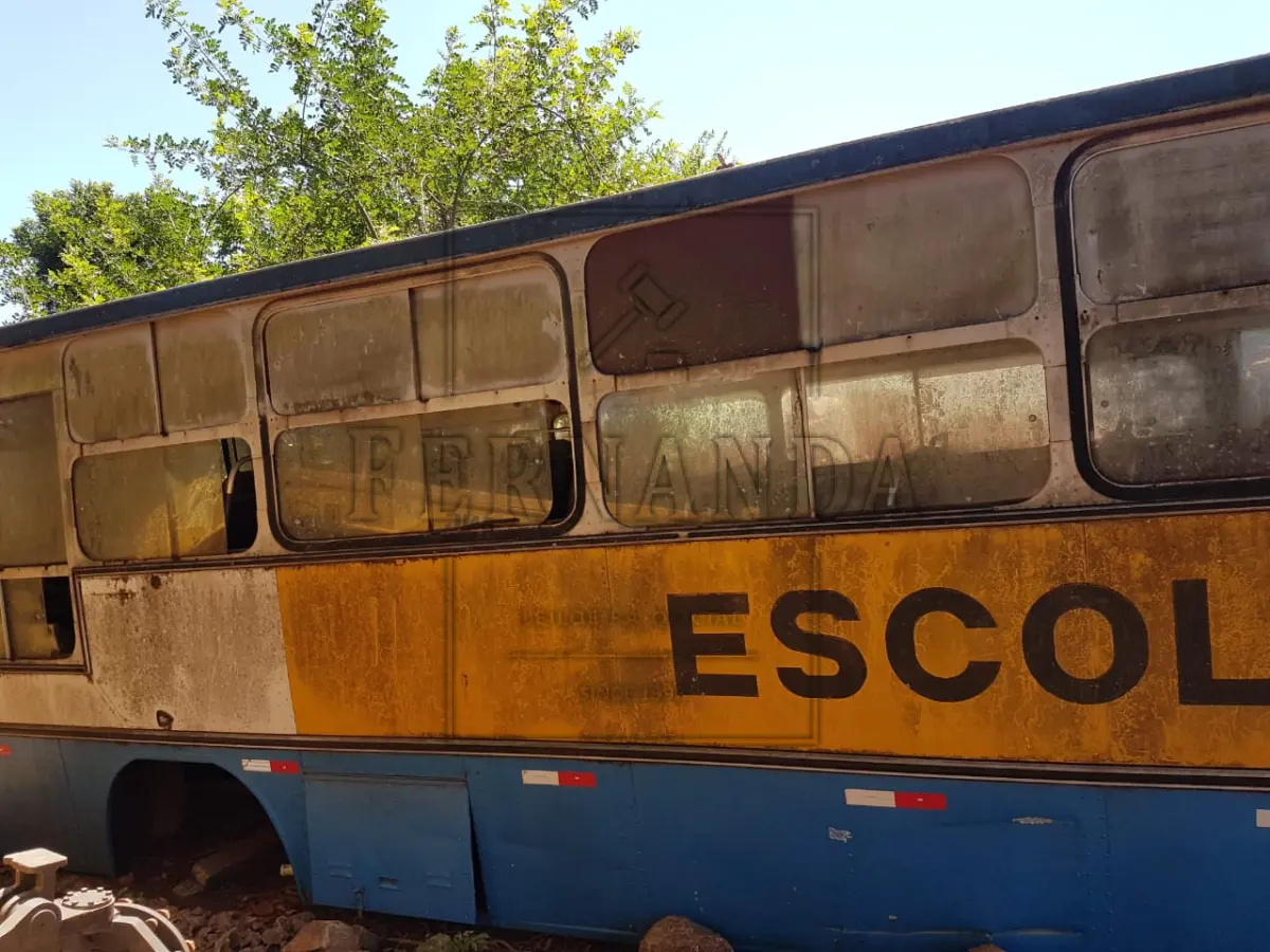 LOTE 004 - Carroceria de Ônibus, cor azul, placa BUV7198, chassi 9BM384098JB829361, RENAVAM 314704965