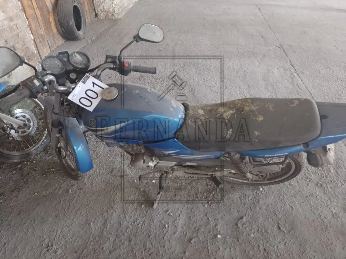 LOTE 001 - Yamaha/YBR 125 ED 2004/2005, placa IMG 1710, cor azul. Avaliada em R$ 150,00.