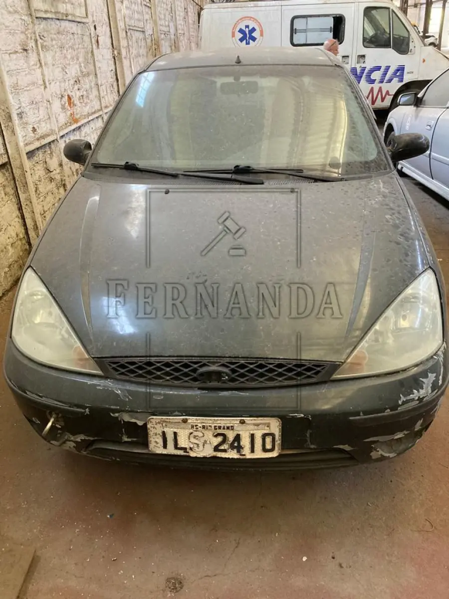 LOTE 008 - Ford/ Focus 2.0, 2003/2004, placas ILS2410. Avaliado em R$ 700,00.