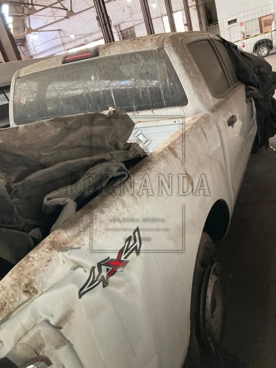 LOTE 016 - Ford/Ranger XL CD4 22H, 2015/2016, placa IXF2414. Veículo com Multas R$ 1.062,26/ ACIDENTADO. Avaliado em R$ 8.000,00.
