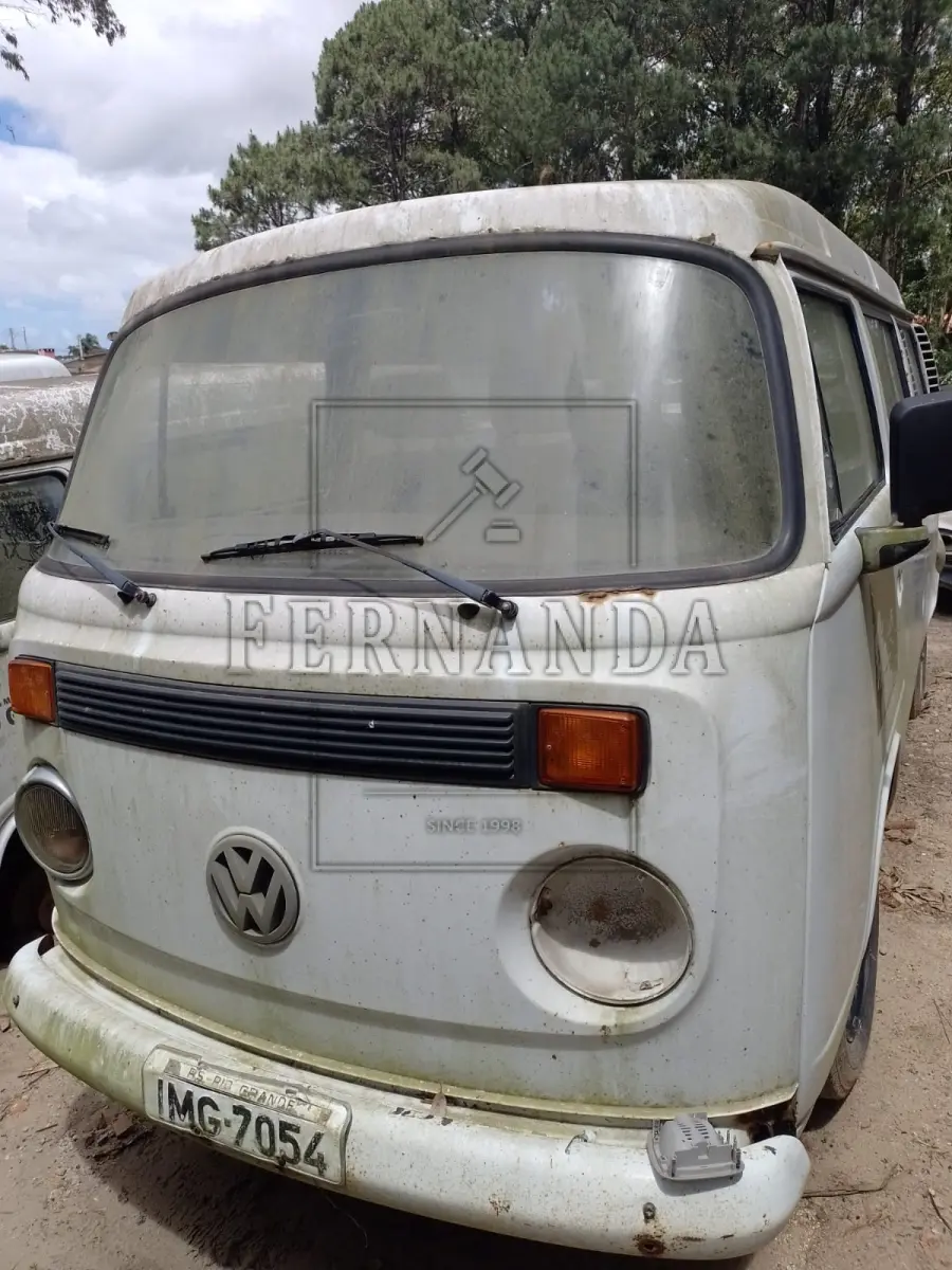LOTE 047 - KOMBI 2004/2005, Placa IMG7054. Avaliada em R$ 80,00.