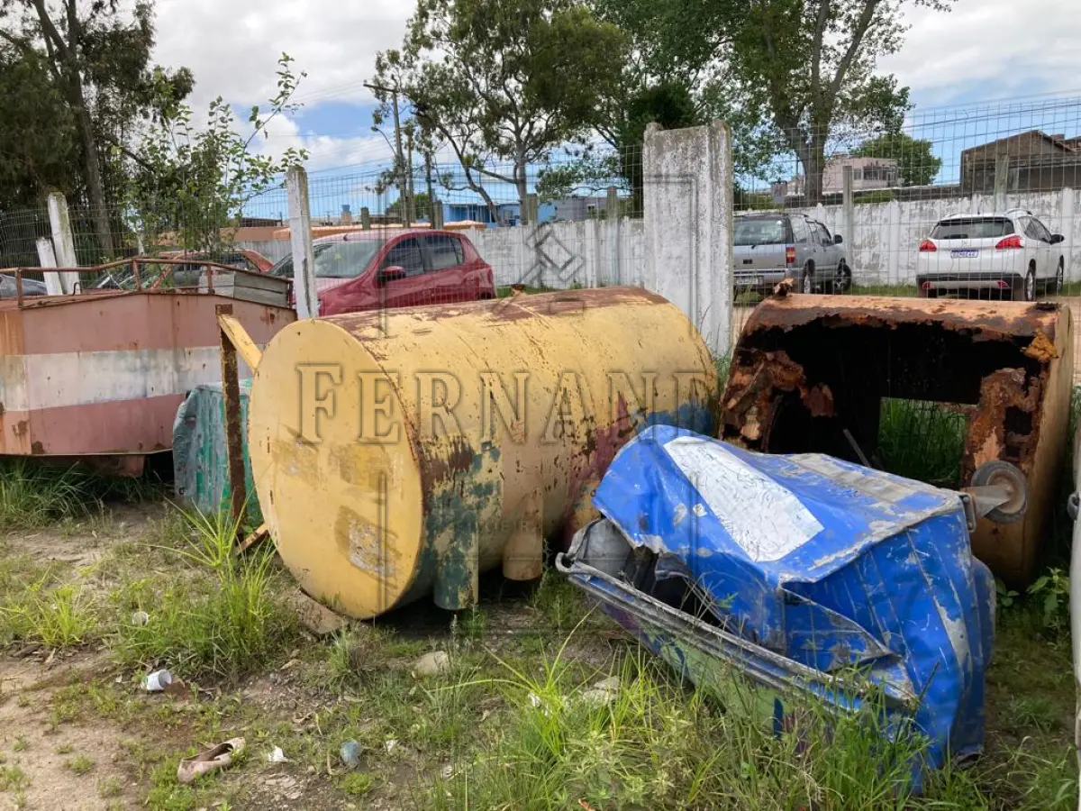 LOTE 022 - SUCATA  Patrimônio: 25531,78386,78387, 78388,78389,78390, 78391,78392 e 78393. Avaliados em R$ 100,00.